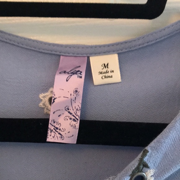 blue floral blouse - Picture 3 of 3